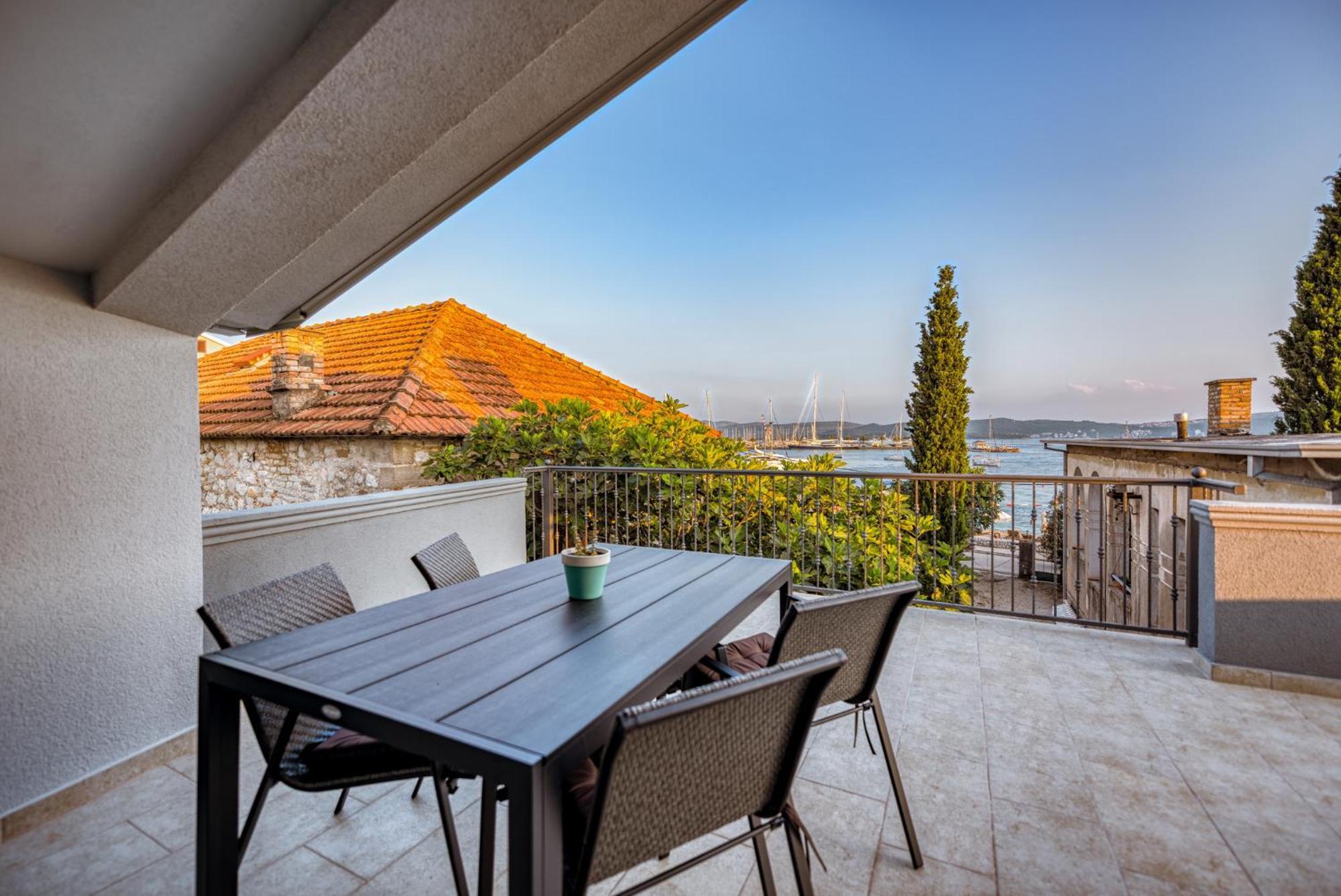 Miro Guesthouse Tivat Exterior photo