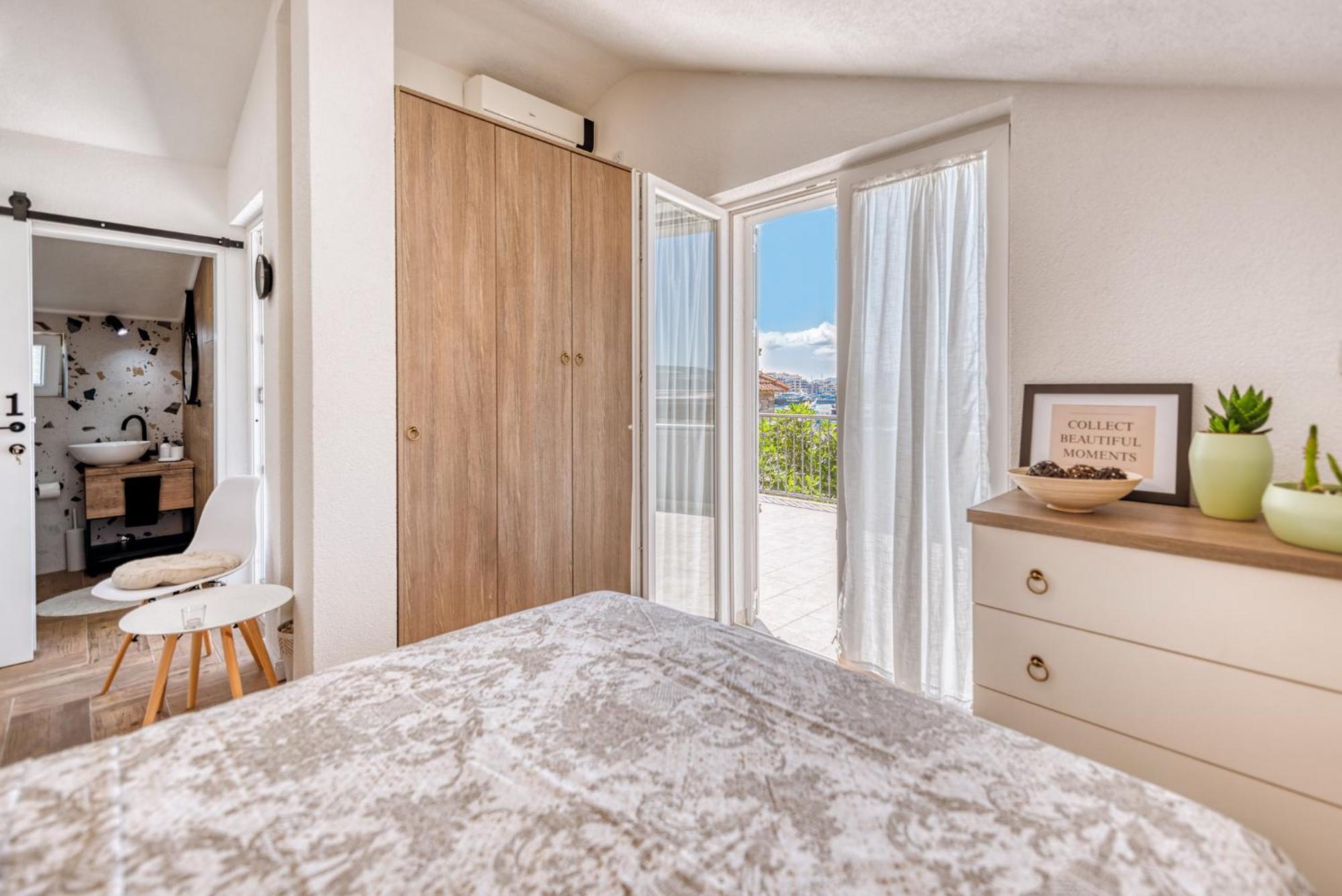 Miro Guesthouse Tivat Exterior photo