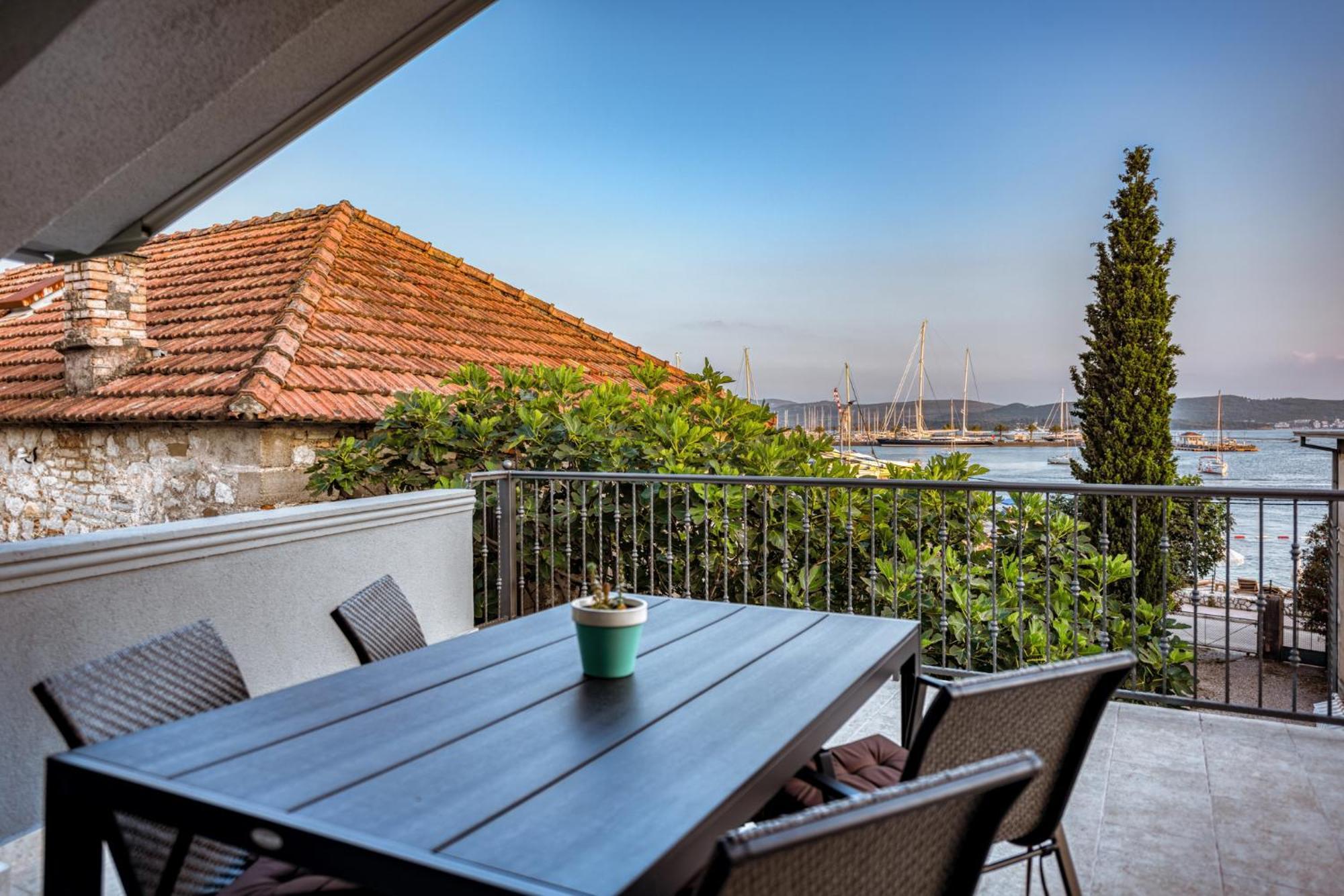 Miro Guesthouse Tivat Exterior photo