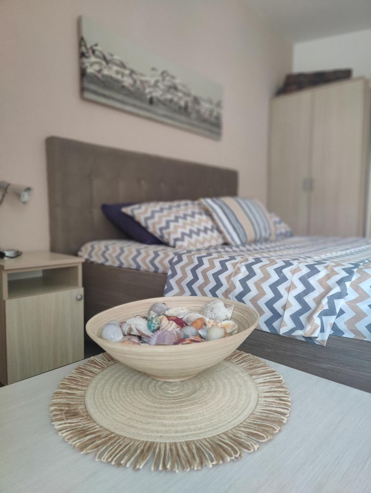 Miro Guesthouse Tivat Exterior photo